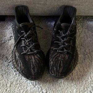 Yeezy reps mens 7 womens 8